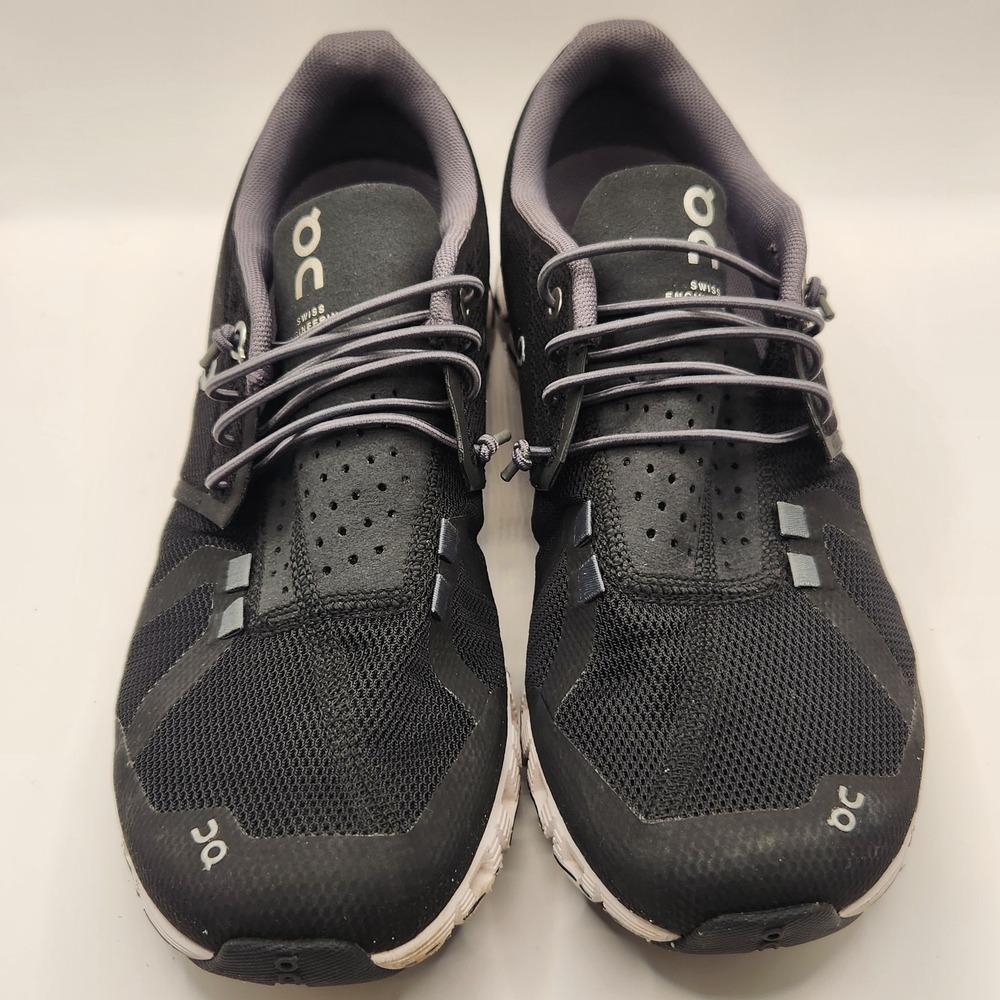 On Cloud Women's 8.5 Running Shoes Black White Swiss Engineering Low Top Sneaker